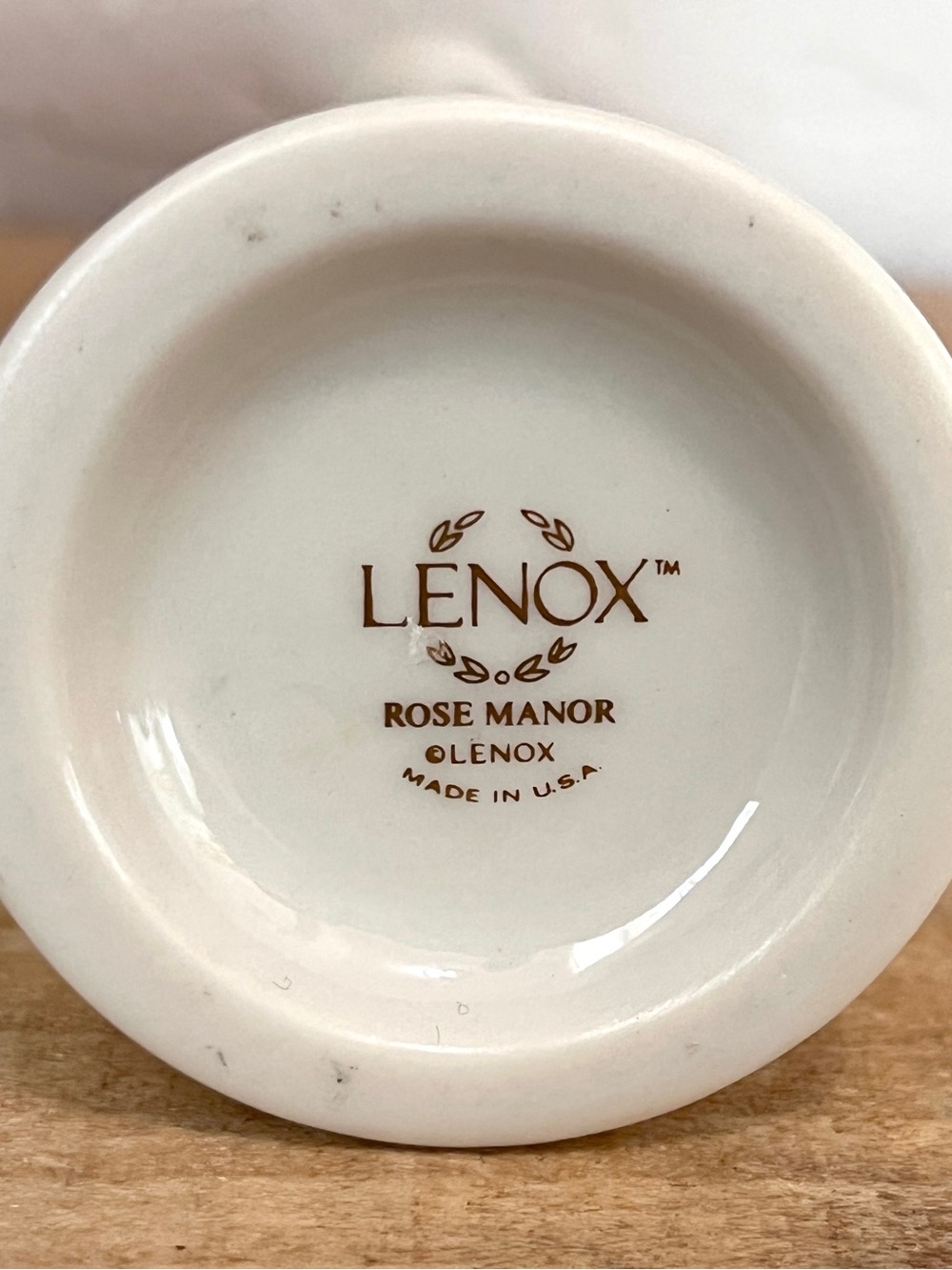 Vintage Lenox Rose Manor Fine Ivory China Bud Vase Gold Trim - Picture 5 of 5